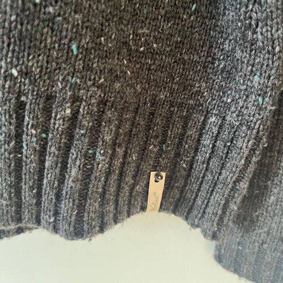 Woolrich Grey Wool Blend Speckled Knit Crochet Detail Vneck Sweater - Picture 7 of 9